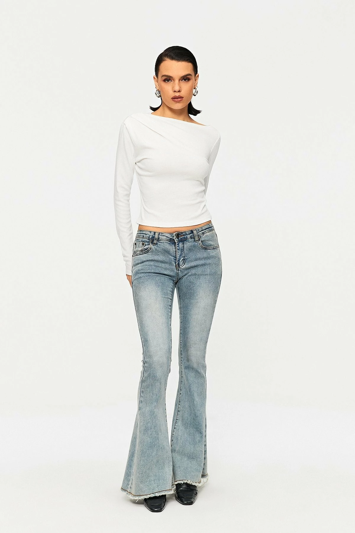 Solado Asymmetrical Neck Ruched Solid Long Sleeve Top 6 Solado Asymmetrical Neck Ruched Solid Long Sleeve Top - Image 4