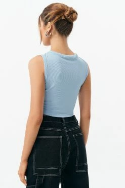 Alternative view of Solado Cut Out Pin Detail Sleeveless Crop Tee