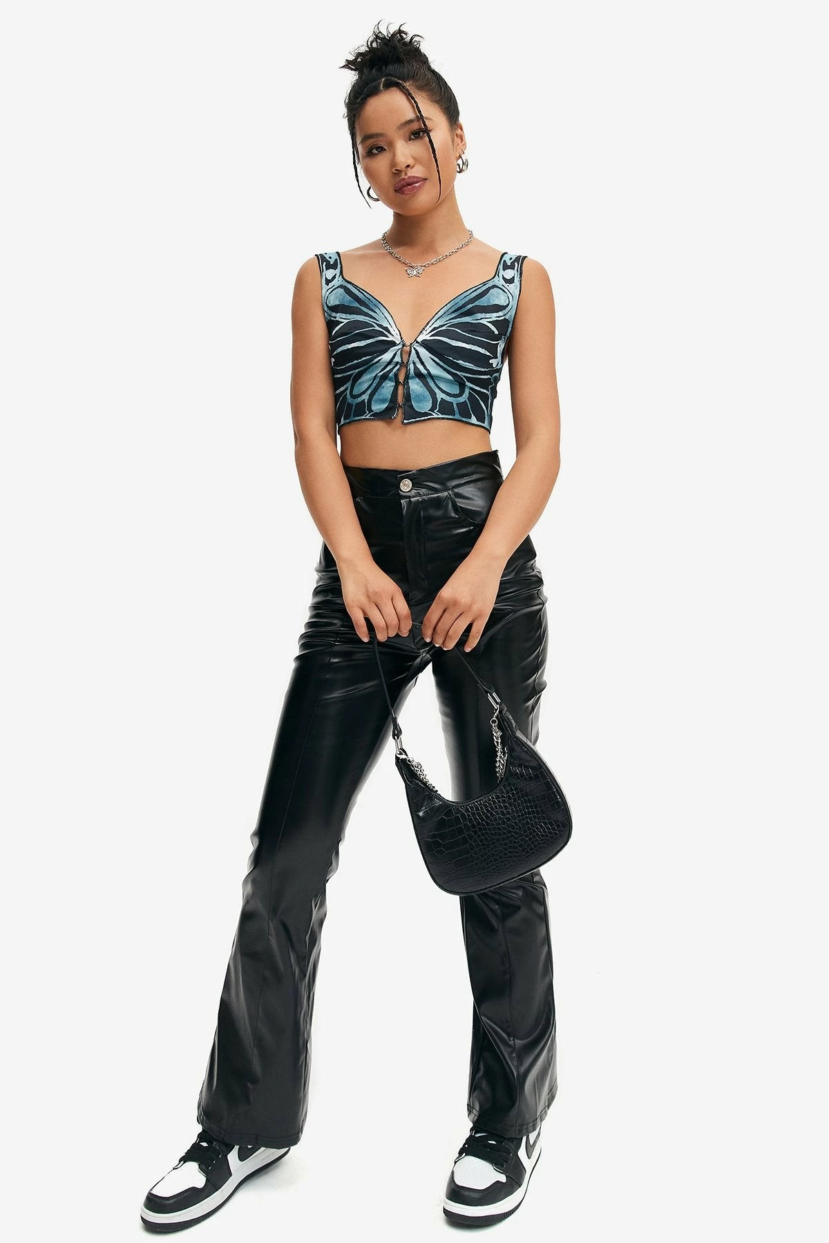 Solado Butterfly Print Hook And Eye Backless Crop Top 6 Solado Butterfly Print Hook And Eye Backless Crop Top - Image 4