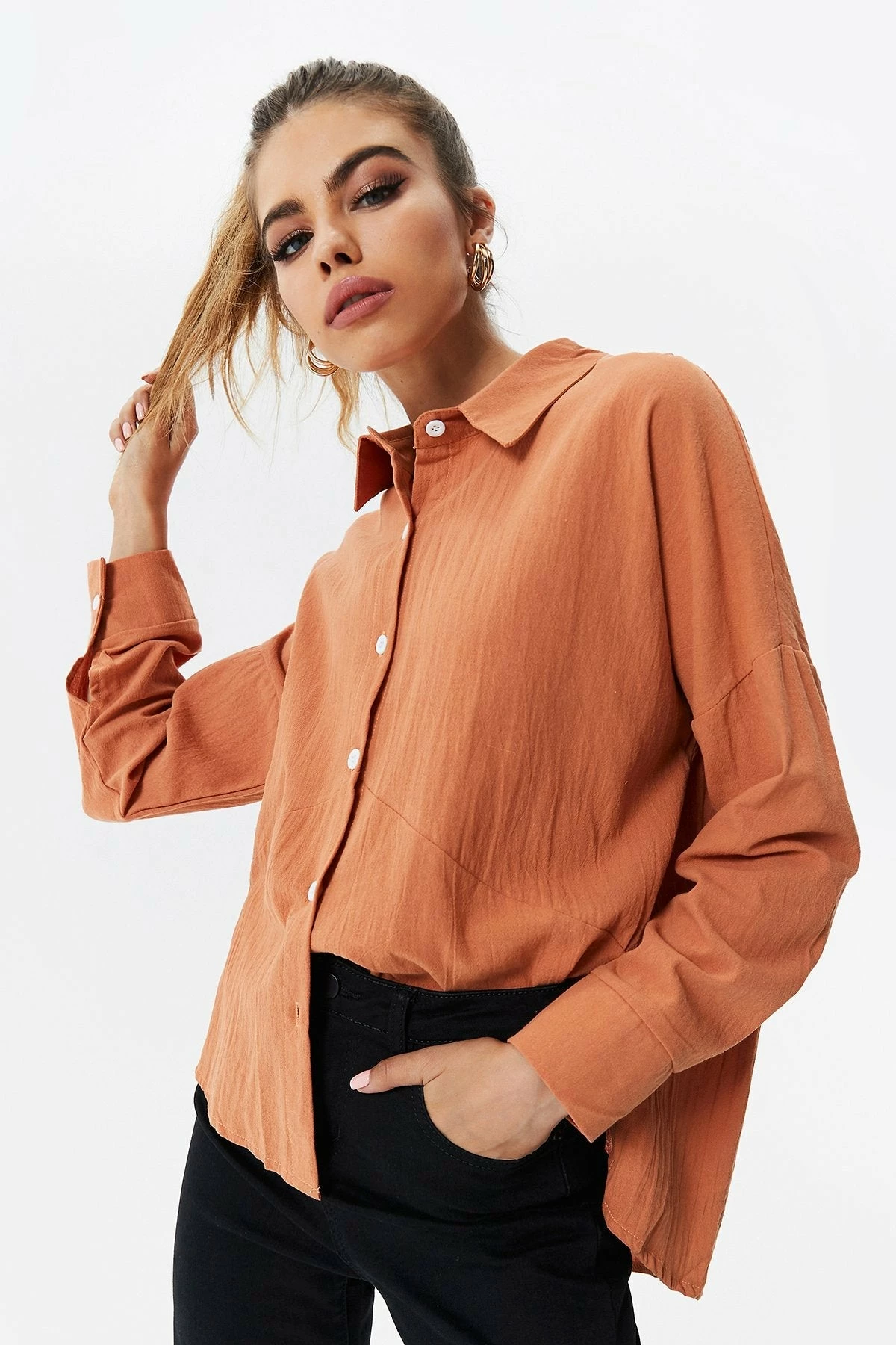 Solado Curved Hem Solid Long Sleeve Blouse 13 Solado Curved Hem Solid Long Sleeve Blouse - Image 11