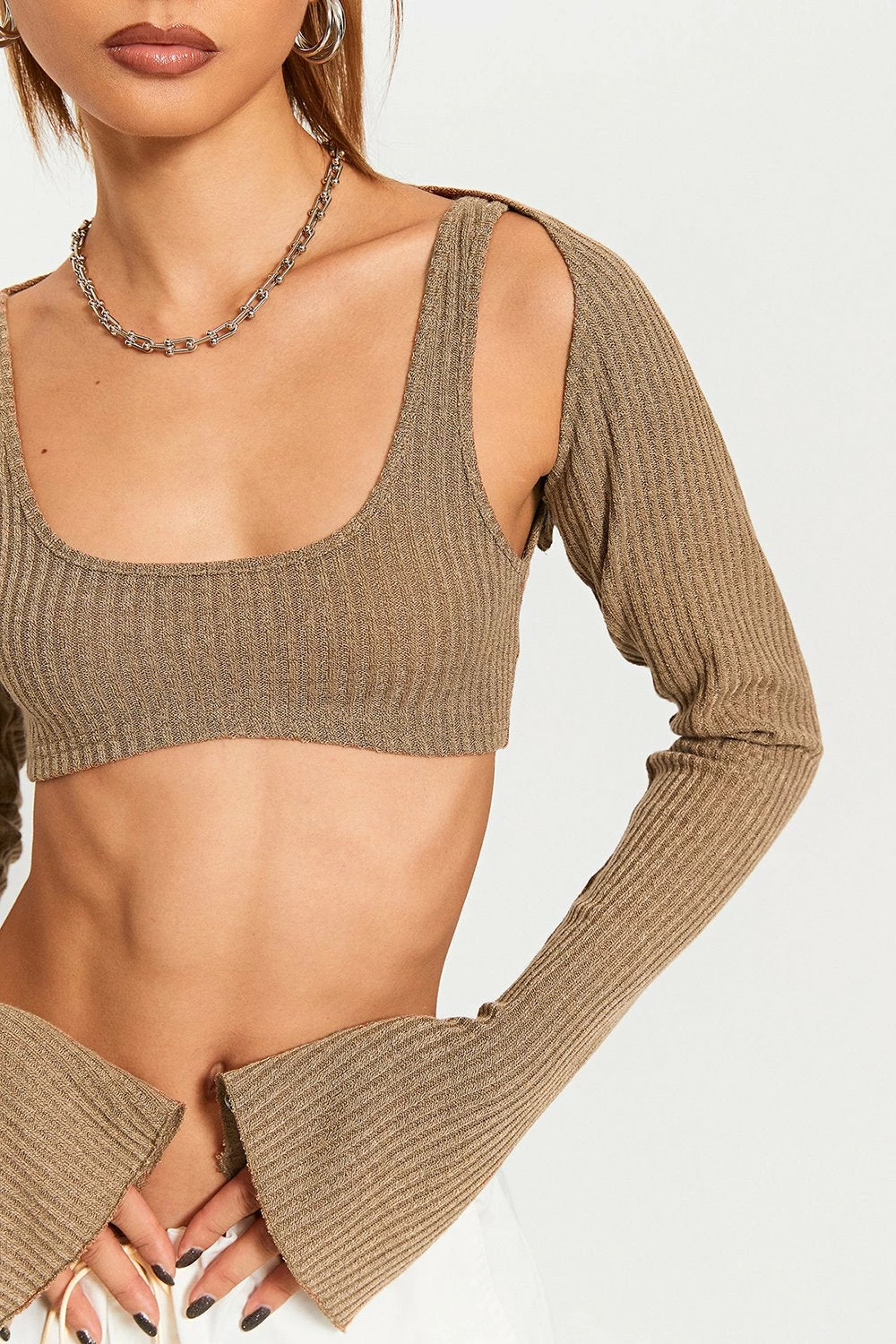 SOLADO Two Piece Flared Sleeve Knitted Crop Top 7 SOLADO Two Piece Flared Sleeve Knitted Crop Top - Image 5