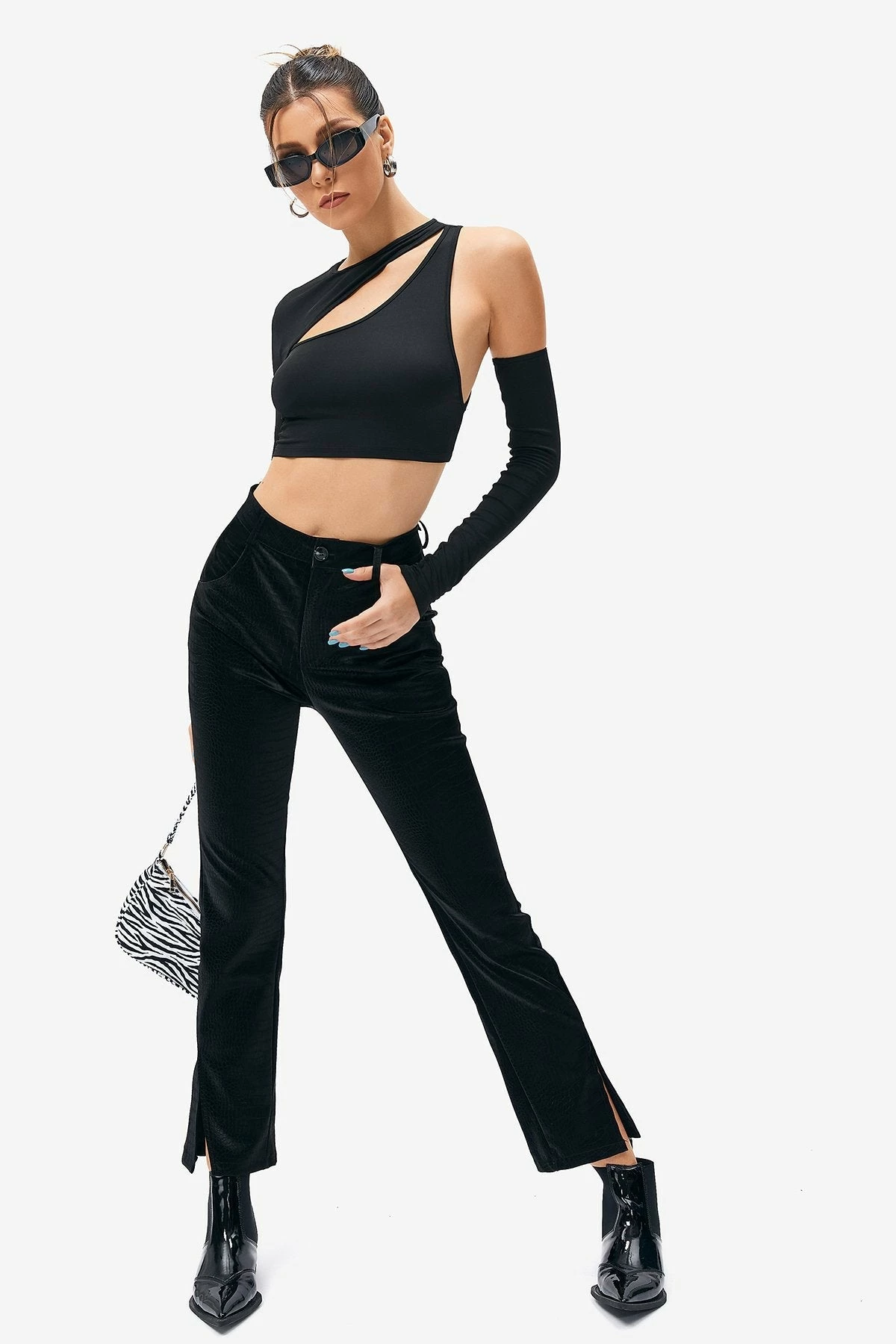 SOLADO Cut Out Cold Shoulder Long Sleeve Top 7 SOLADO Cut Out Cold Shoulder Long Sleeve Top - Image 5