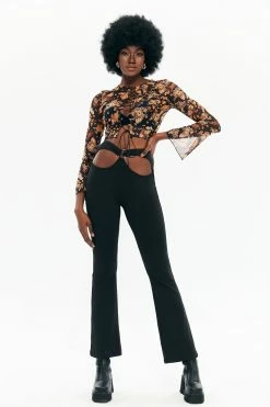 Solado Vintage Print Lace Up Mesh Crop Top 12 Solado Vintage Print Lace Up Mesh Crop Top -SOLADO Shop jpeg b097f9bf 9db0 4de0 a922 03b49f38d996 1800x1800