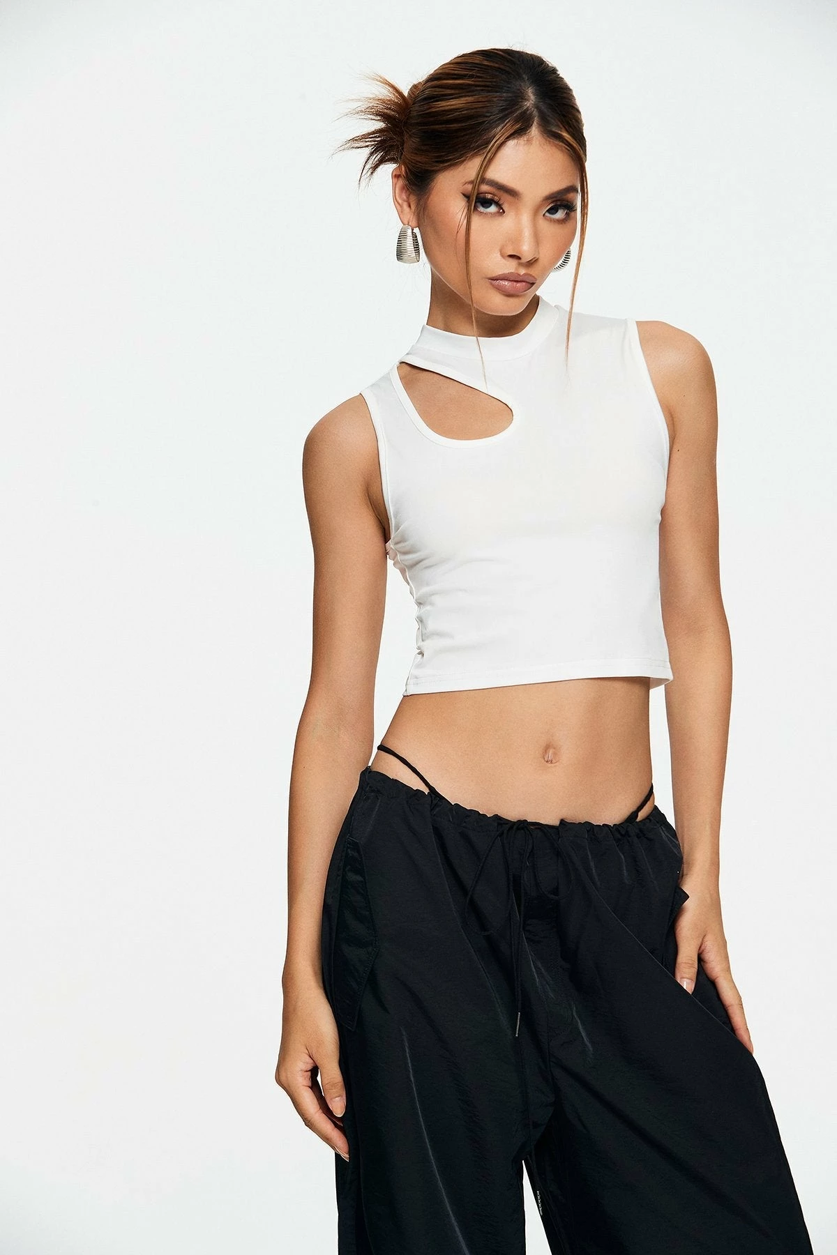 Solado Basic Cut Out Sleeveless Solid Tank Top 3 Solado Basic Cut Out Sleeveless Solid Tank Top