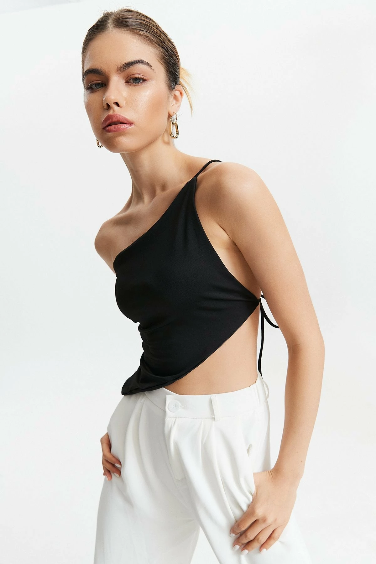 Solado Asymmetrical Tie Back Solid Backless Crop Top 4 Solado Asymmetrical Tie Back Solid Backless Crop Top - Image 2