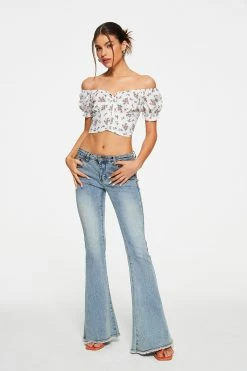 Solado Floral Print Off Shoulder Puff Sleeve Crop Top 10 Solado Floral Print Off Shoulder Puff Sleeve Crop Top -SOLADO Shop jpeg b93a9c23 8f57 4c5d 9697 80f9191b206d 1800x1800