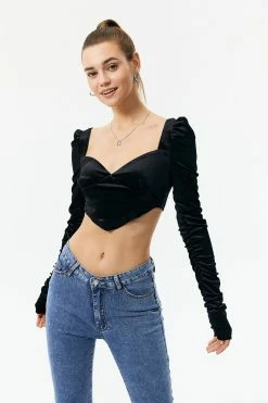 Solado Solid Crop Pleated Sleeve Top