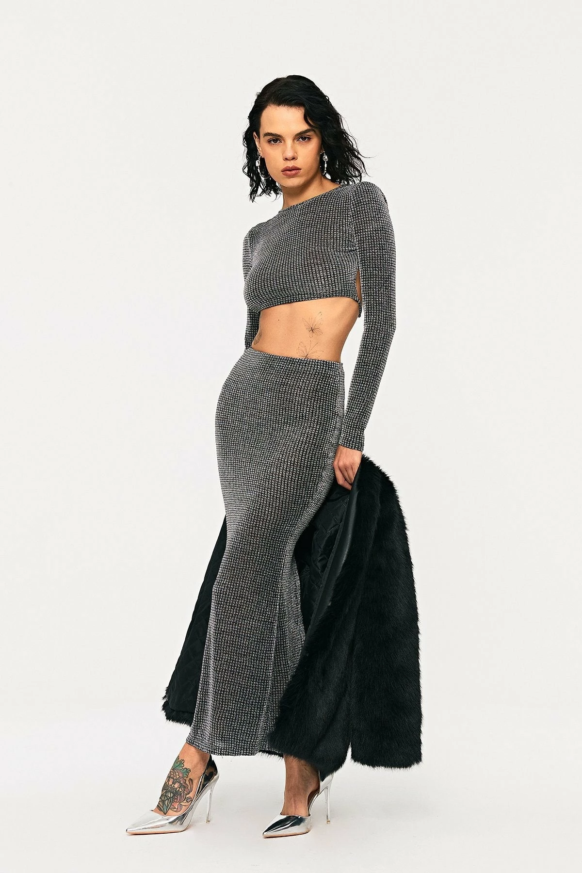 SOLADO Sheen Open Back Long Sleeve Crop Top 6 SOLADO Sheen Open Back Long Sleeve Crop Top - Image 4