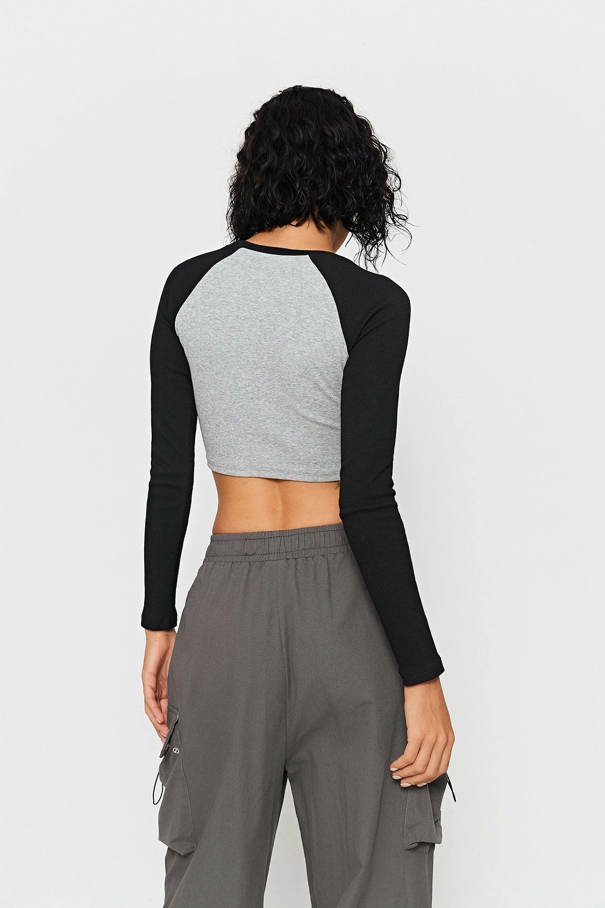 Solado Basic Colorblock Raglan Long Sleeve Top 5 Solado Basic Colorblock Raglan Long Sleeve Top - Image 3