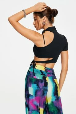 Solado Asymmetrical Neck One Sleeve Crop Top 9 Solado Asymmetrical Neck One Sleeve Crop Top -SOLADO Shop jpeg be25f2f1 9870 42db a1c0 8e4b85db3d3b 1800x1800