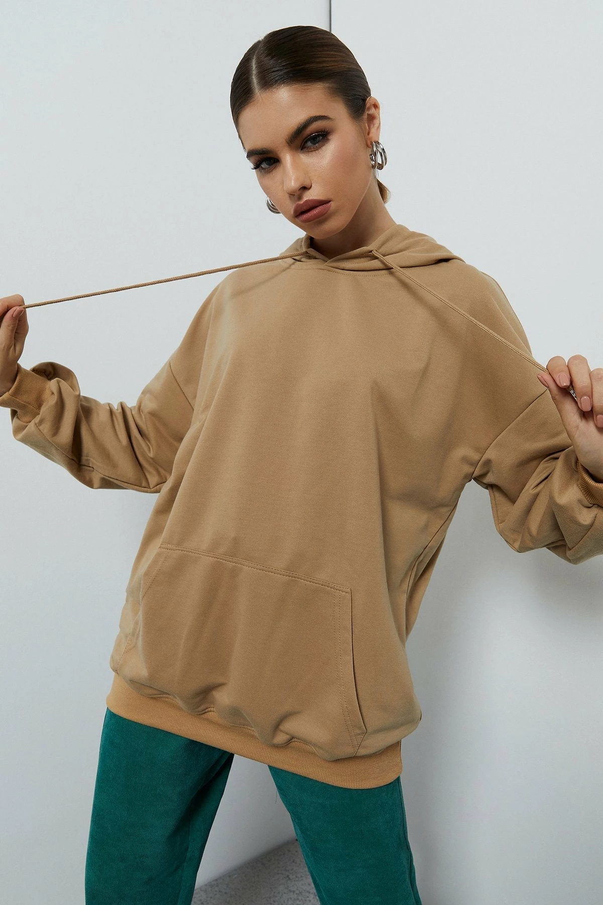 Solado Drawstring Elasticity Hem Hoodie 4 Solado Drawstring Elasticity Hem Hoodie - Image 2