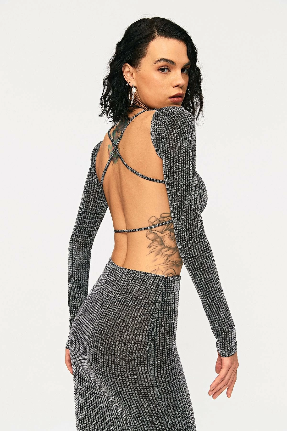 SOLADO Sheen Open Back Long Sleeve Crop Top 3 SOLADO Sheen Open Back Long Sleeve Crop Top