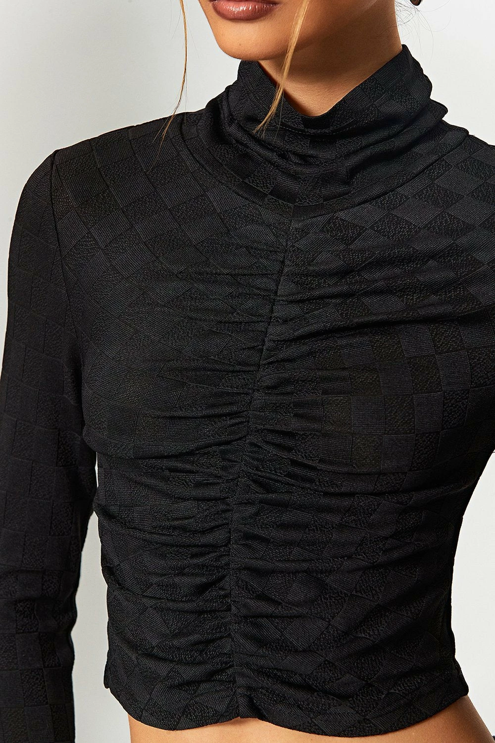 SOLADO High Neck Ruched Thumb Hole Long Sleeve Top 5 SOLADO High Neck Ruched Thumb Hole Long Sleeve Top - Image 3