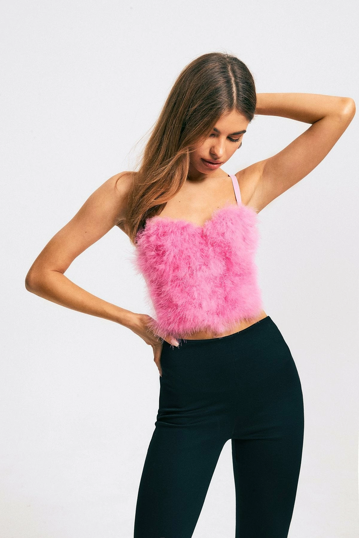 Solado Fluffy Colorblock Hook And Eye Backless Camisole 3 Solado Fluffy Colorblock Hook And Eye Backless Camisole