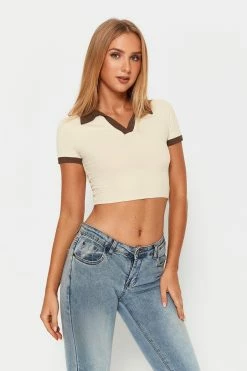 Alternative view of Solado Lapel Neck Colorblock Trim Short Sleeve Crop Top