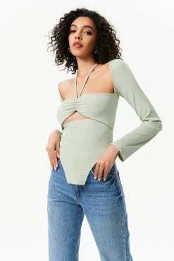Solado Asymmetric Hem Cut Out Long Sleeve Top 13 Solado Asymmetric Hem Cut Out Long Sleeve Top -SOLADO Shop jpeg c3bdda4c 7f92 4176 997f 8a656e887734 1800x1800