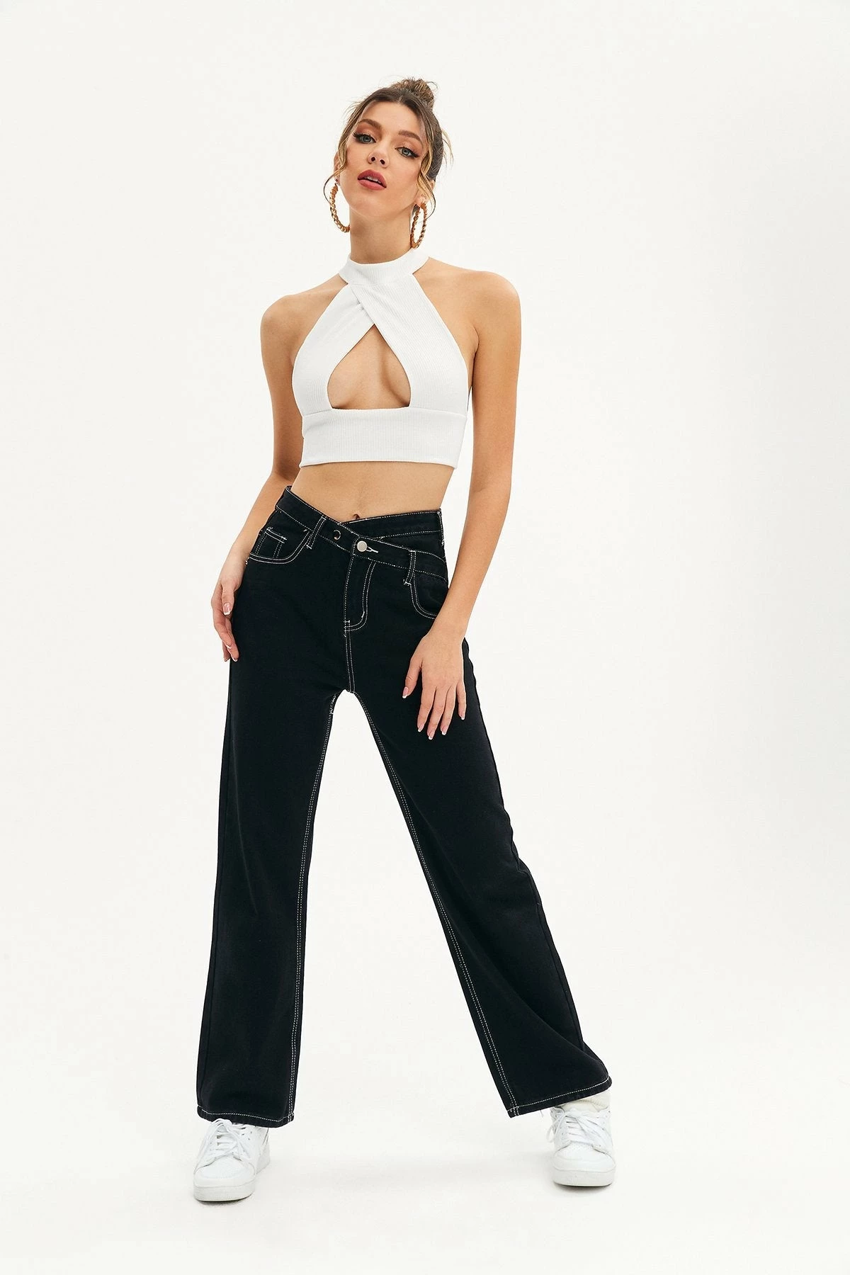 Solado Halter Neck Cut Out Knitted Crop Top 10 Solado Halter Neck Cut Out Knitted Crop Top - Image 8