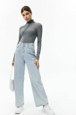 Solado Mock Neck Seam Detail Long Sleeve Top 12 Solado Mock Neck Seam Detail Long Sleeve Top -SOLADO Shop jpeg c877a789 7fa3 414b 8b64 ab62775a890e 1800x1800