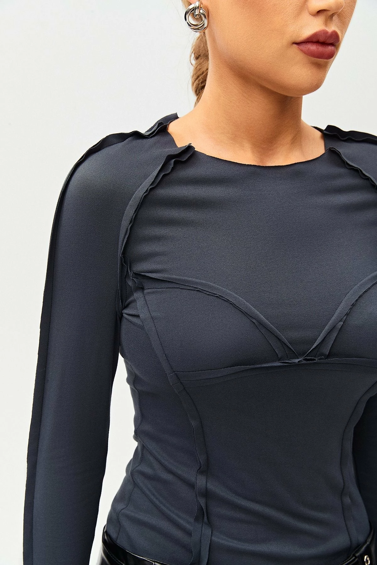 Solado Seam Detail Cinched Waist Long Sleeve Top 7 Solado Seam Detail Cinched Waist Long Sleeve Top - Image 5