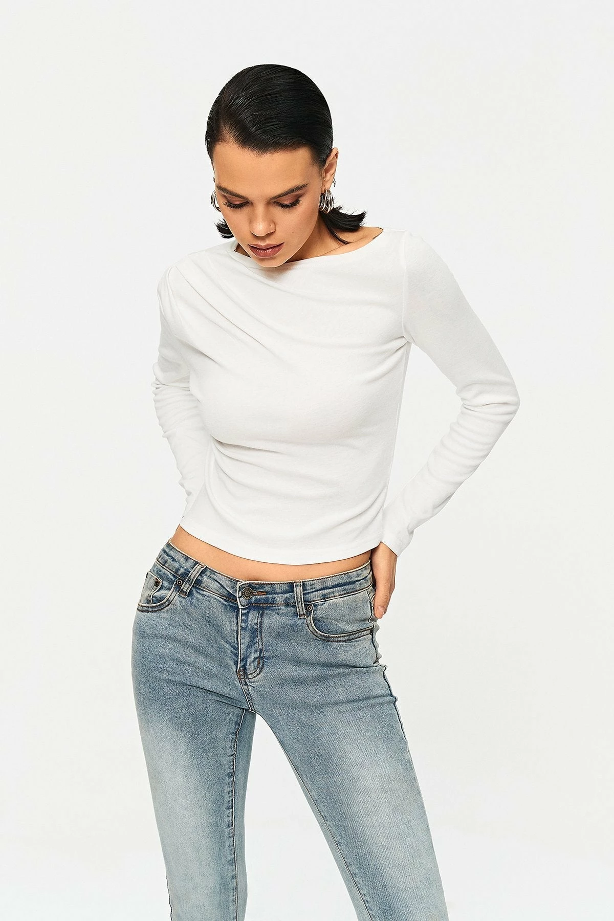 Solado Asymmetrical Neck Ruched Solid Long Sleeve Top 4 Solado Asymmetrical Neck Ruched Solid Long Sleeve Top - Image 2