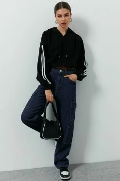 Solado Striped Print Crop Hoodie 28 Solado Striped Print Crop Hoodie -SOLADO Shop jpeg ce708a0a 435e 4d0b 9107 994bce6b6347 1800x1800