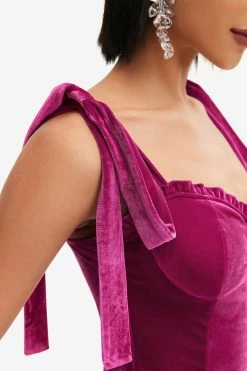 Solado Velvet Tie Shoulder Solid Corset Top 11 Solado Velvet Tie Shoulder Solid Corset Top -SOLADO Shop jpeg d4297e0d aceb 4d66 abdb 79238e568447 1800x1800