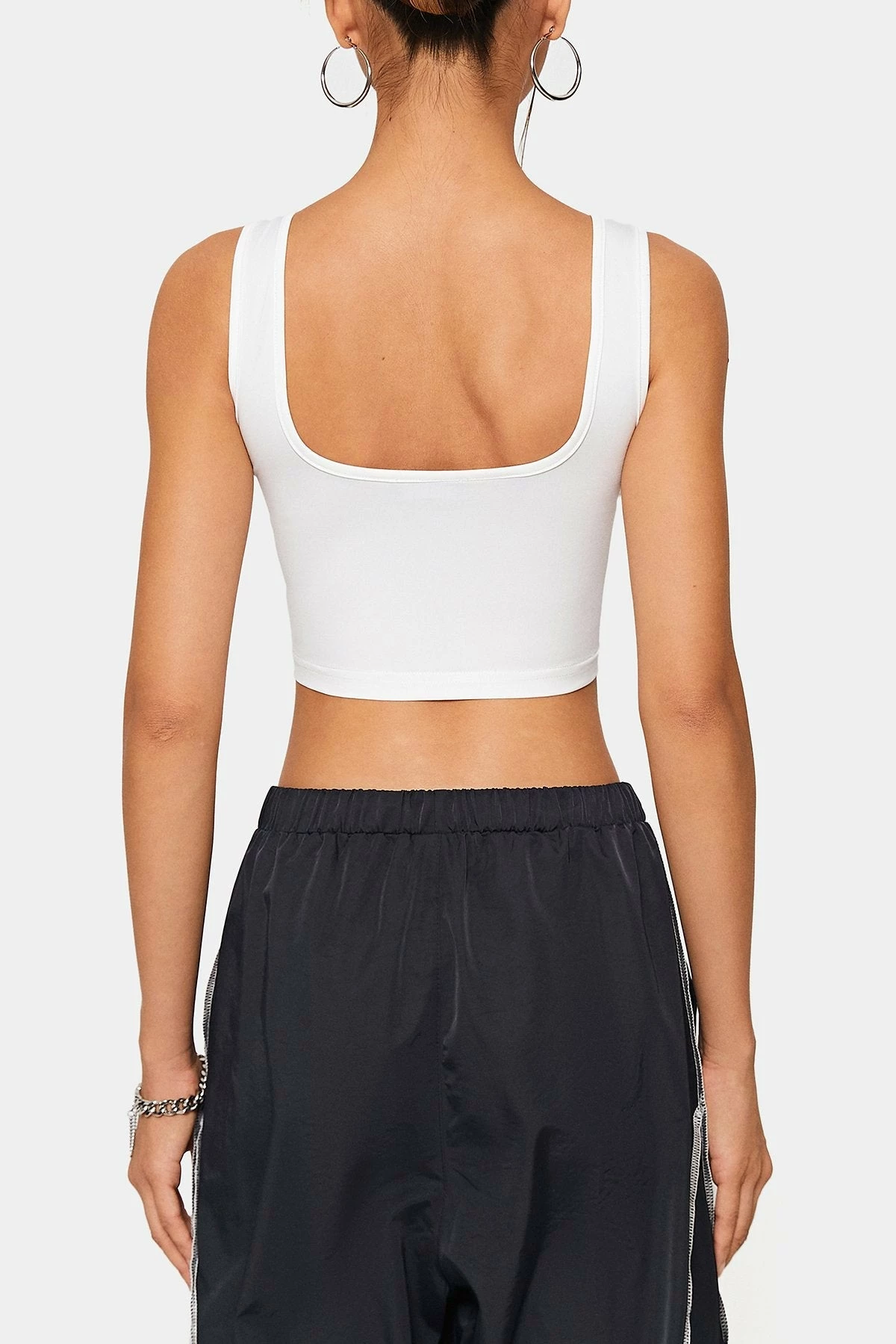 SOLADO Basic Square Neck Solid Sport Tank Top 9 SOLADO Basic Square Neck Solid Sport Tank Top - Image 7