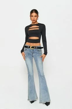 SOLADO Cut Out Solid Long Sleeve Crop Top 12 SOLADO Cut Out Solid Long Sleeve Crop Top -SOLADO Shop jpeg d7622a2e abb6 4323 8b3d 52e3e3a76a93 1800x1800