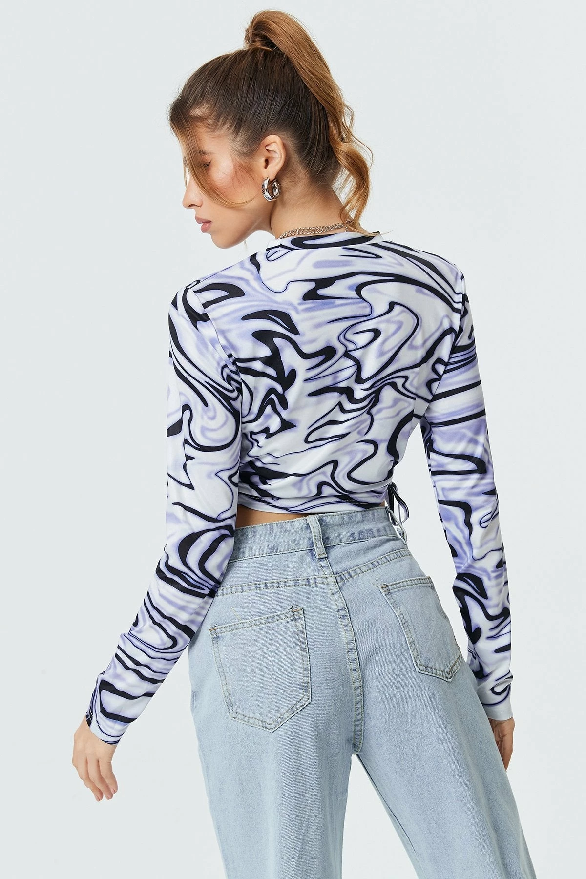 Solado Drawstring Waist Abstract Print Crop Long Sleeve Blouse 7 Solado Drawstring Waist Abstract Print Crop Long Sleeve Blouse - Image 5