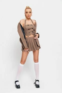 SOLADO Halter Neck Split Hem Button Decor Crop Top 12 SOLADO Halter Neck Split Hem Button Decor Crop Top -SOLADO Shop jpeg d923b543 f745 42b4 b9a3 9972fa319d5a 1800x1800