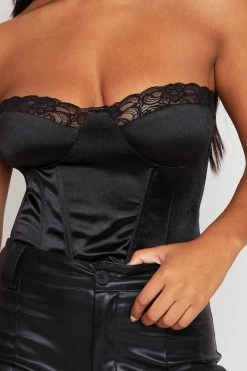 Solado Lace Trim Zipper Back Crop Tube Corset Top 13 Solado Lace Trim Zipper Back Crop Tube Corset Top -SOLADO Shop jpeg d987cf5b 0b51 43b0 a5dd b5444091e793 1800x1800