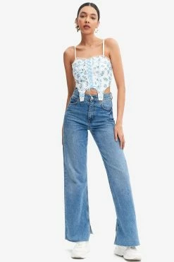Solado Floral Print Lace Up Asymmetric Hem Crop Top 10 Solado Floral Print Lace Up Asymmetric Hem Crop Top -SOLADO Shop jpeg db453564 73af 49be 9f57 d61155b54a87 1800x1800