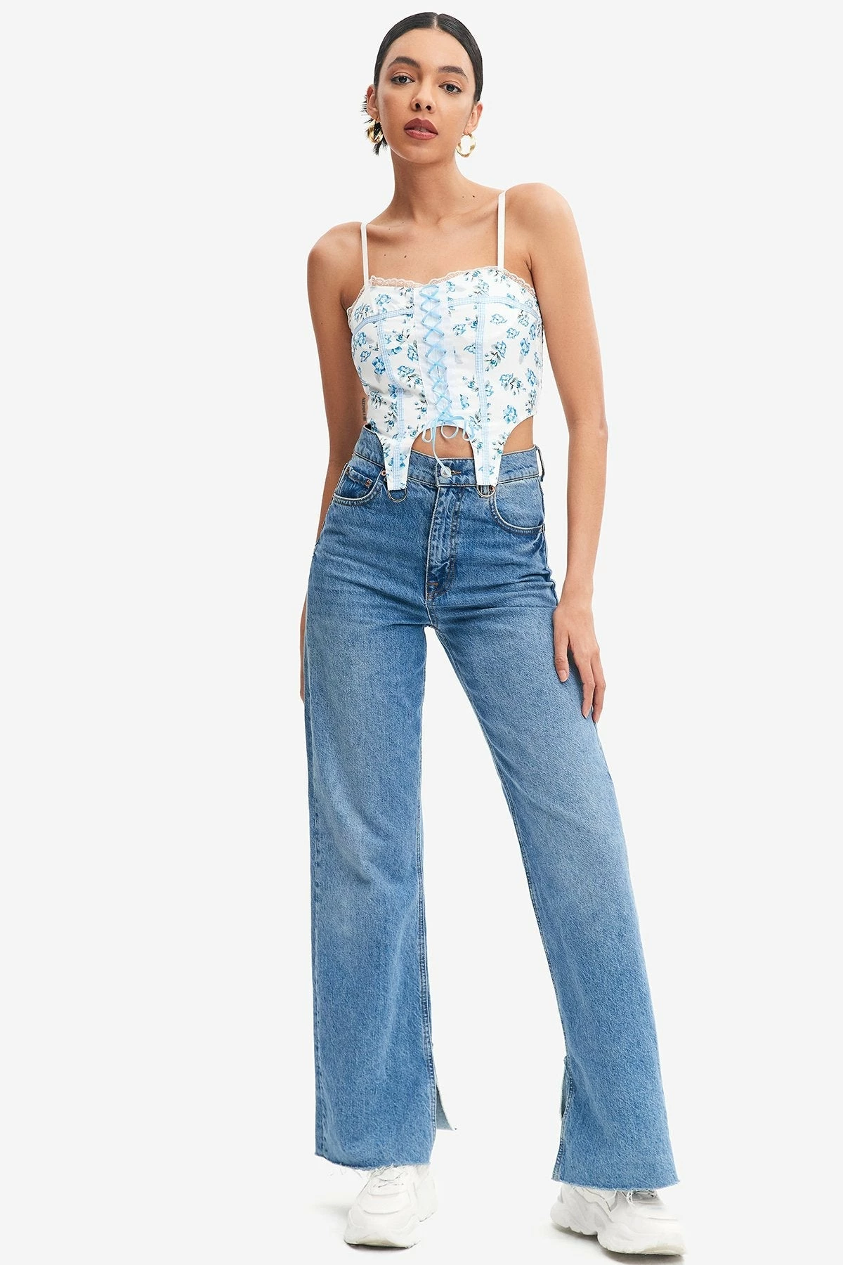 Solado Floral Print Lace Up Asymmetric Hem Crop Top 6 Solado Floral Print Lace Up Asymmetric Hem Crop Top - Image 4
