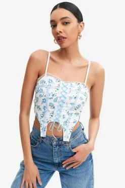 Solado Floral Print Lace Up Asymmetric Hem Crop Top