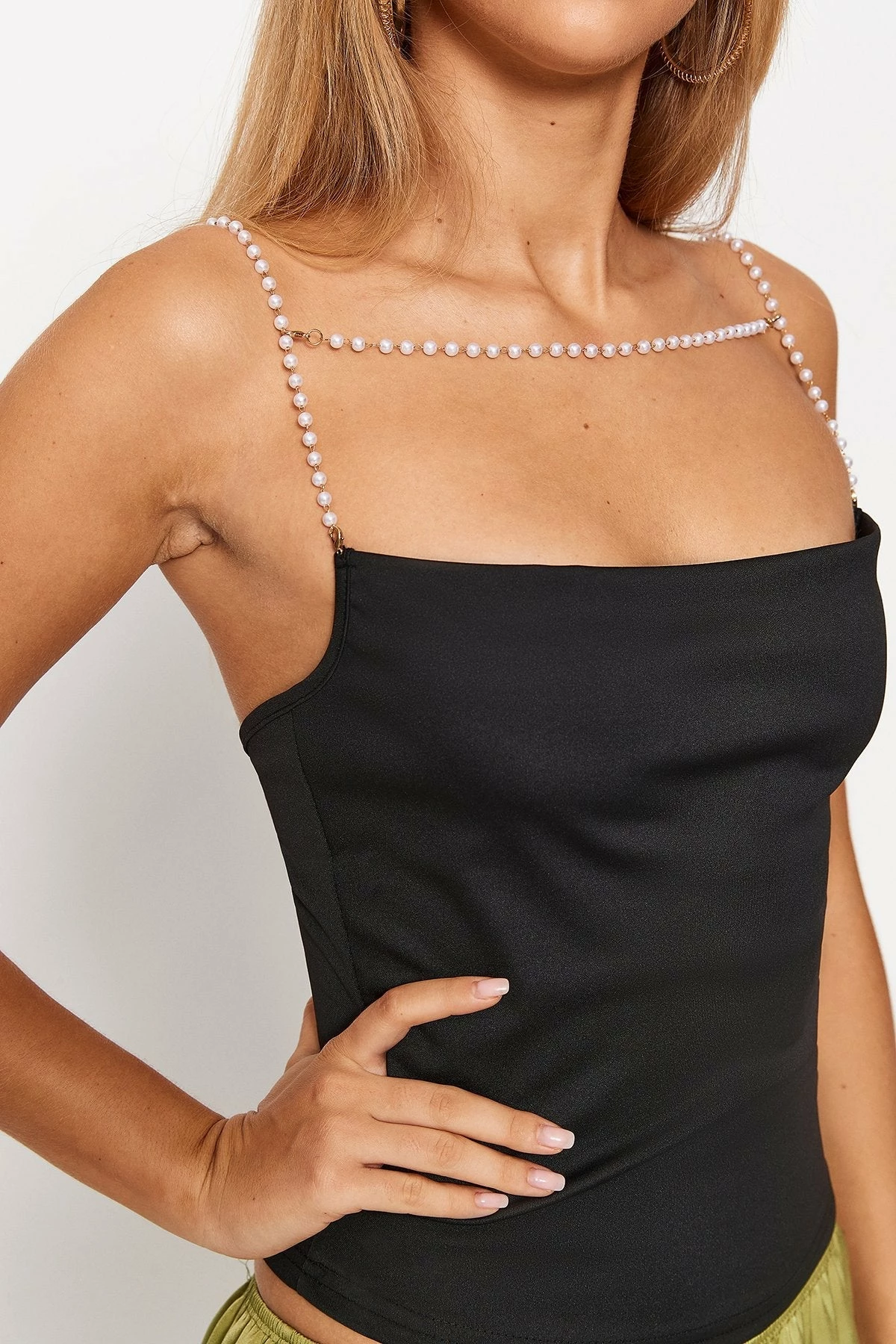 Solado Square Neck Pearl Chain Solid Crop Top 7 Solado Square Neck Pearl Chain Solid Crop Top - Image 5