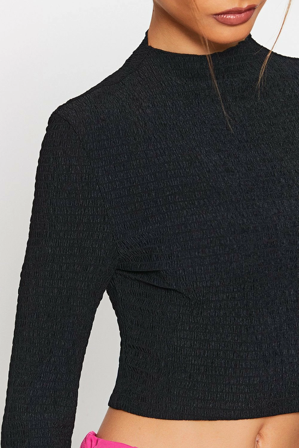 SOLADO Mock Neck Pleat Textured Long Sleeve Crop Top 7 SOLADO Mock Neck Pleat Textured Long Sleeve Crop Top - Image 5