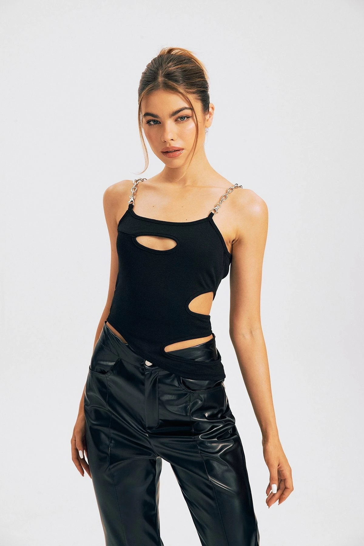 Solado Cut Out Chain Strap Asymmetrical Hem Crop Top 3 Solado Cut Out Chain Strap Asymmetrical Hem Crop Top