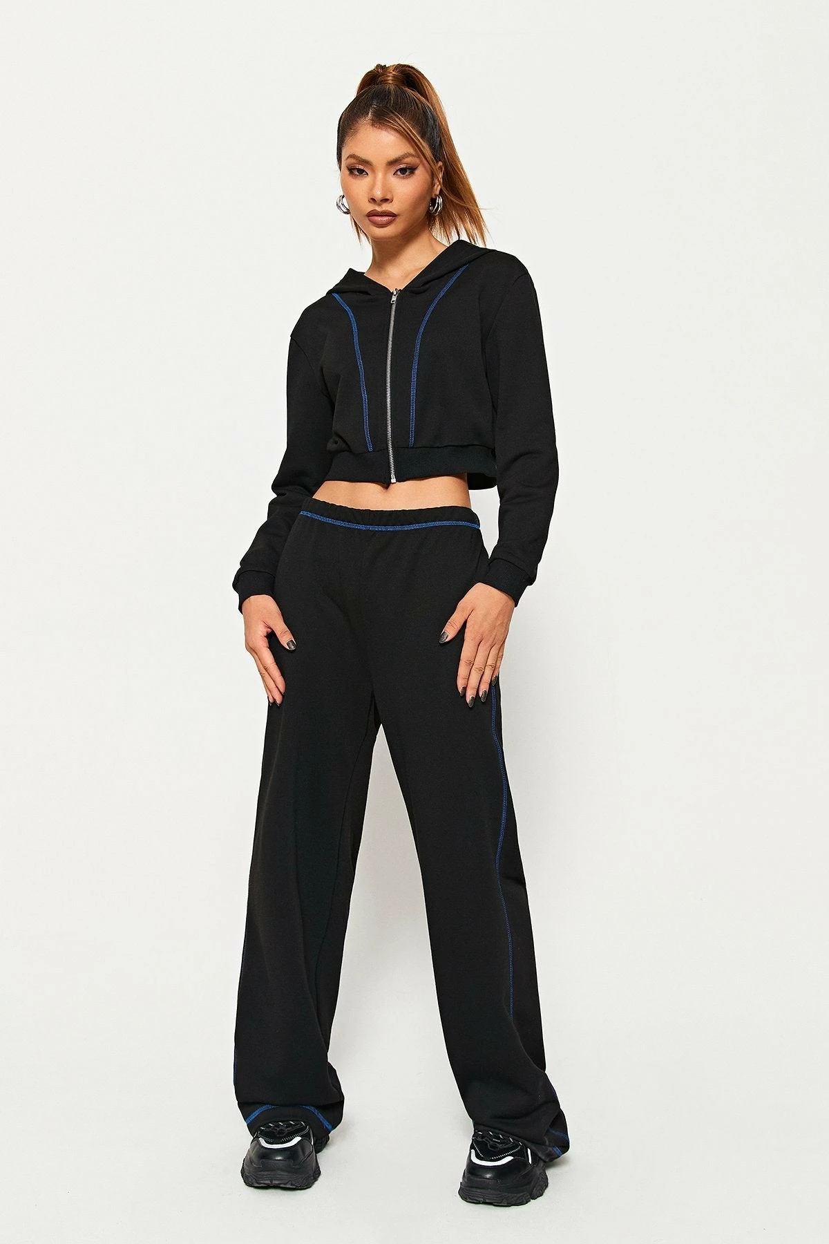 SOLADO Top-stitching Zipper Front Long Sleeve Hoodie 5 SOLADO Top-stitching Zipper Front Long Sleeve Hoodie - Image 4