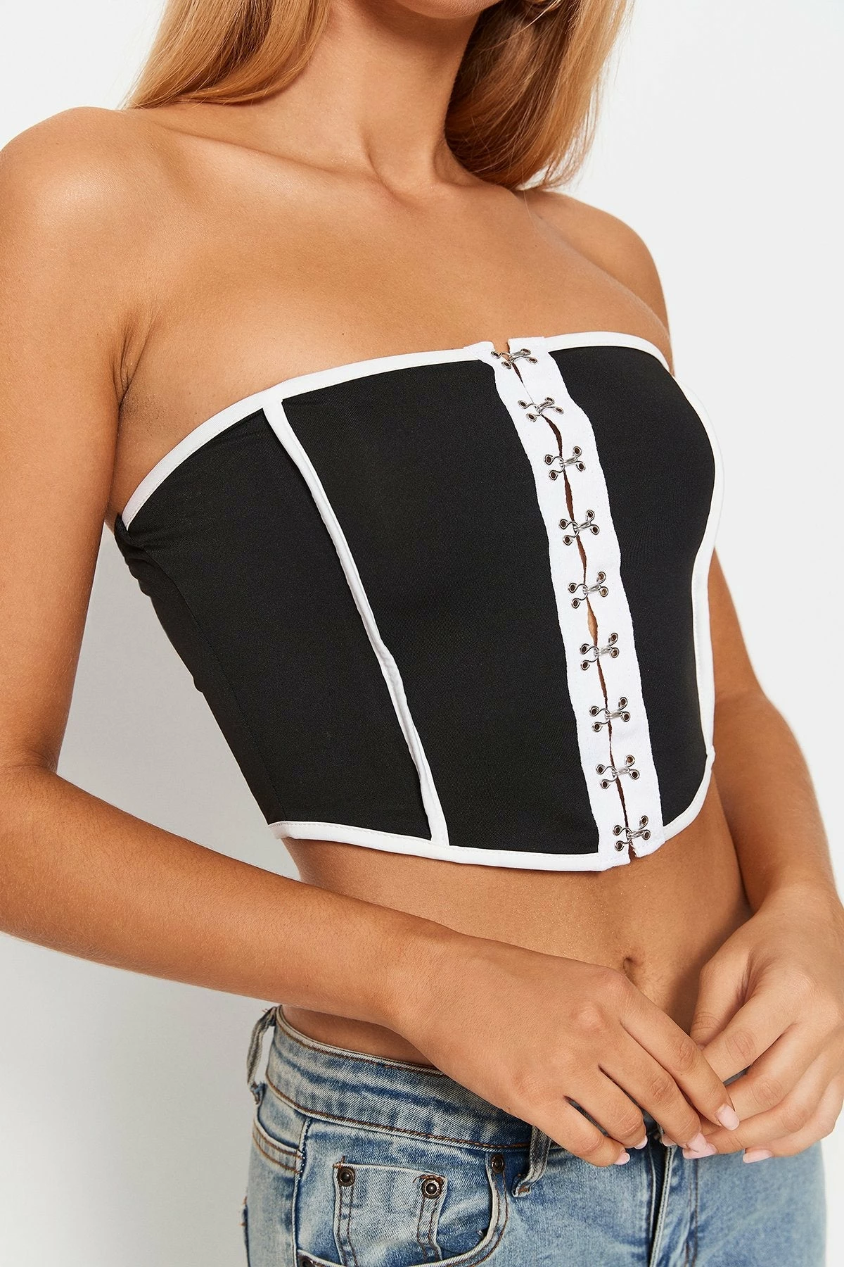Solado Colorblock Hook And Eye Curved Hem Tube Crop Top 7 Solado Colorblock Hook And Eye Curved Hem Tube Crop Top - Image 5