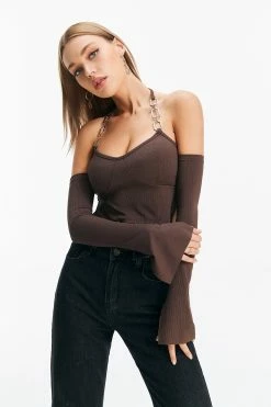 Solado Chain Detail Slit Cuff Backless Crop Top -SOLADO Shop jpeg e957d1ac 6cc2 4c0e baa8 6785c1366296 1800x1800