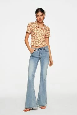Solado Floral Print Lapel Neck Short Sleeve Crop Top 10 Solado Floral Print Lapel Neck Short Sleeve Crop Top -SOLADO Shop jpeg ec2af309 5f92 4aa5 ba39 291d8e6db6b8 1800x1800