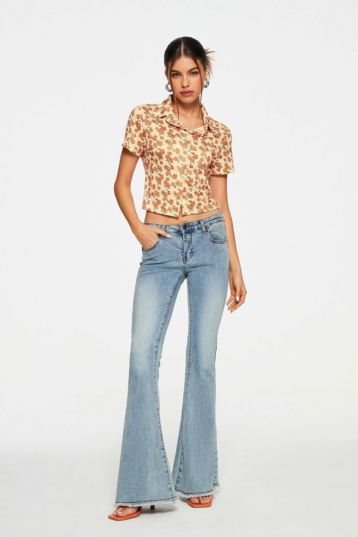 Solado Floral Print Lapel Neck Short Sleeve Crop Top 6 Solado Floral Print Lapel Neck Short Sleeve Crop Top - Image 4