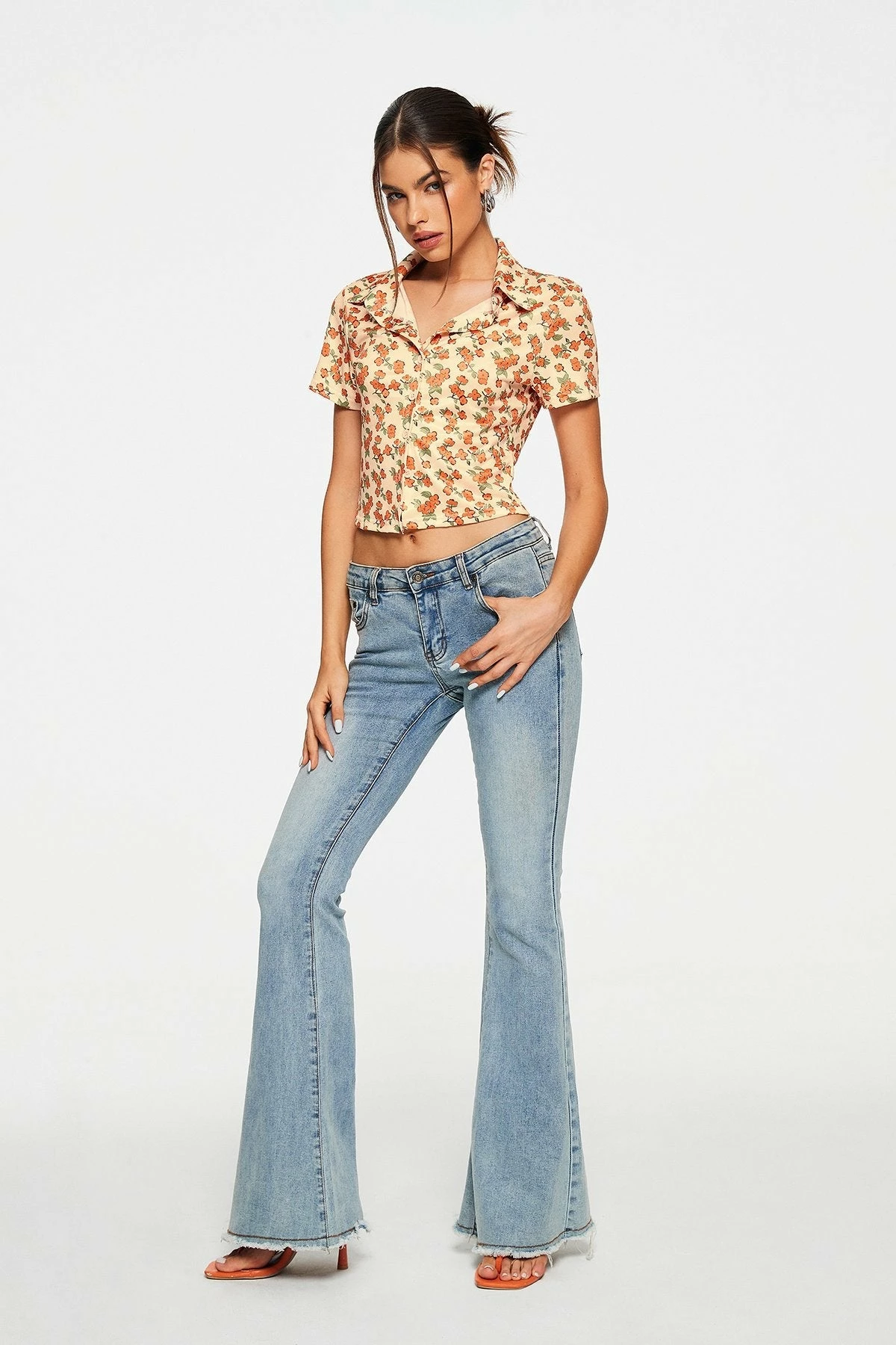 Solado Floral Print Lapel Neck Short Sleeve Crop Top 7 Solado Floral Print Lapel Neck Short Sleeve Crop Top - Image 5