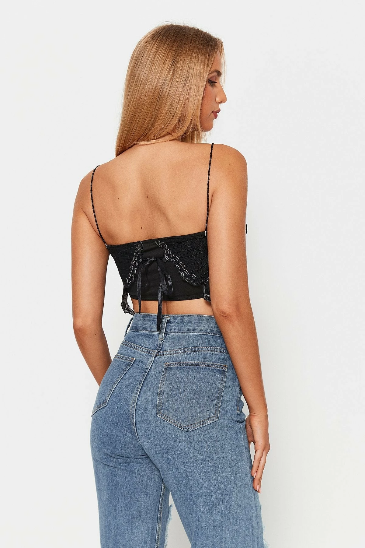 Solado Butterfly Embroidery Asymmetrical Hem Crop Top 5 Solado Butterfly Embroidery Asymmetrical Hem Crop Top - Image 3