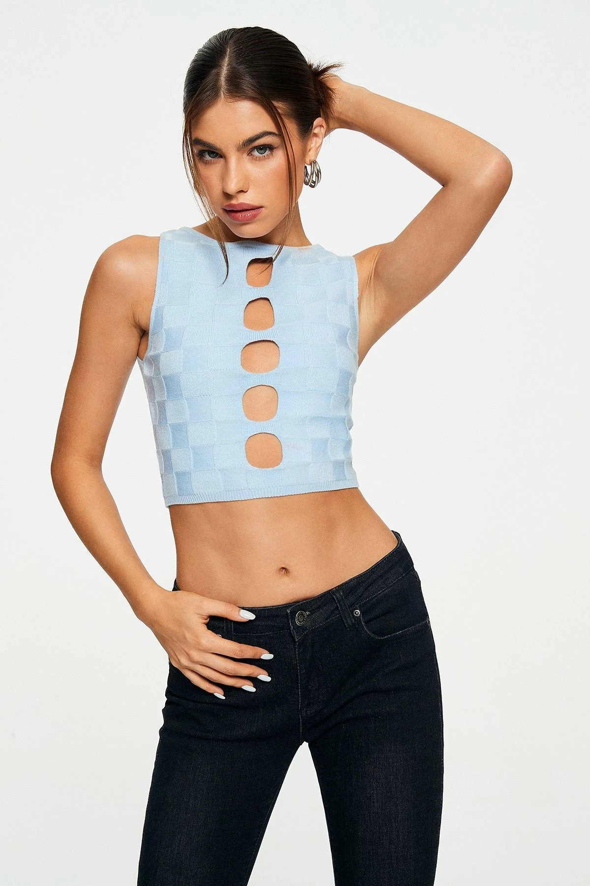 Solado Cut Out Check Textured Knitted Sleeveless Tank Top 4 Solado Cut Out Check Textured Knitted Sleeveless Tank Top - Image 2