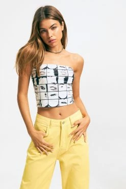 Solado Facial Features Print Tube Backless Crop Top 11 Solado Facial Features Print Tube Backless Crop Top -SOLADO Shop jpeg f3f1fa14 d5cc 4c39 a835 6c7ce586d5ee 1800x1800