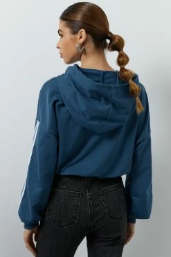 Solado Striped Print Crop Hoodie 34 Solado Striped Print Crop Hoodie -SOLADO Shop jpeg f4a9409b ea94 49df b2e5 707cd6148335 1800x1800