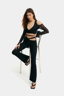 Solado Plunging Neck Cold Shoulder Cross Tie Long Sleeve Top 17 Solado Plunging Neck Cold Shoulder Cross Tie Long Sleeve Top -SOLADO Shop jpeg f503640f b716 4e02 82c4 33f2a192e8ca 1800x1800