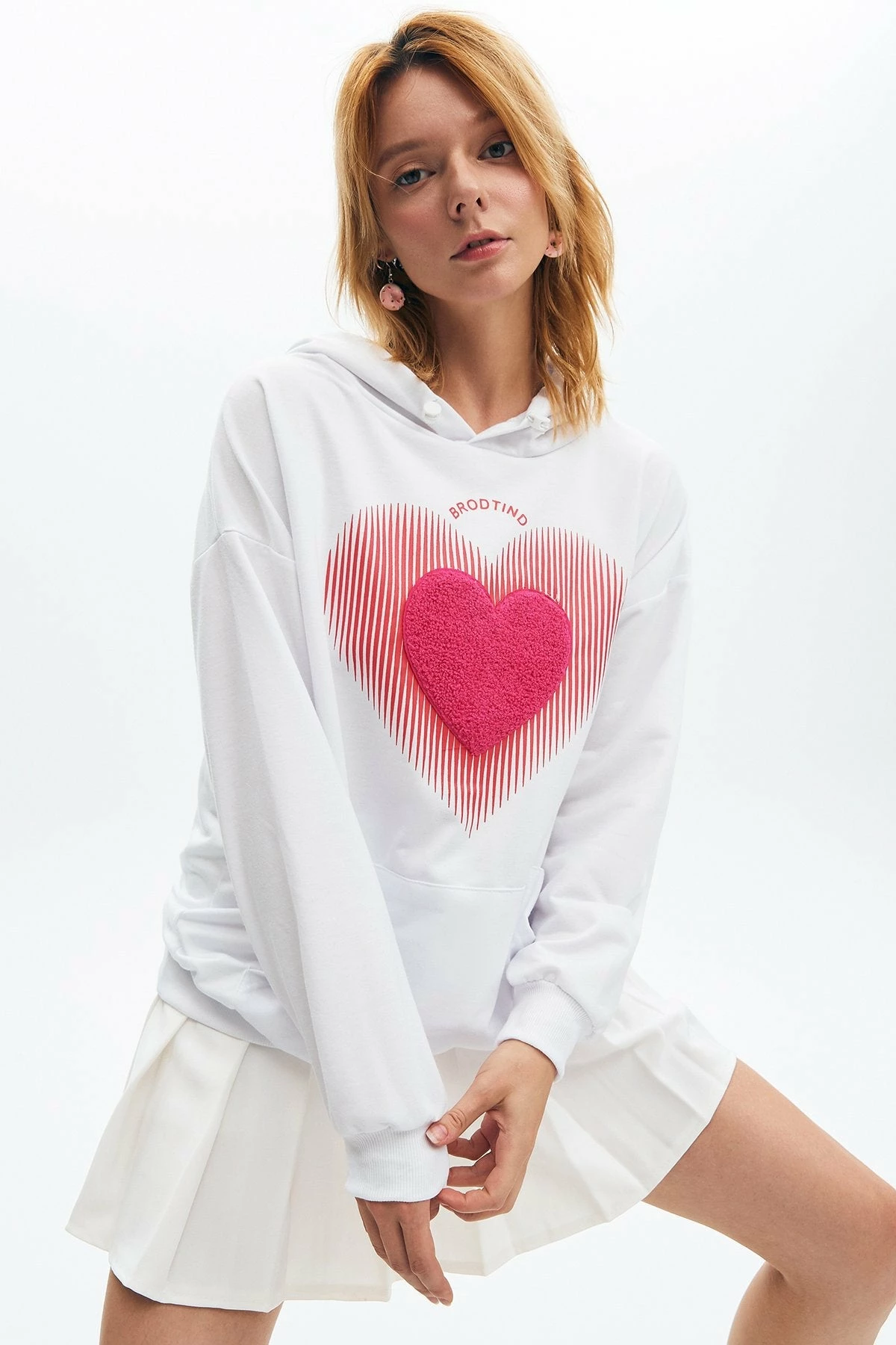 Solado Drawstring Heart Printing Hoodie 3 Solado Drawstring Heart Printing Hoodie