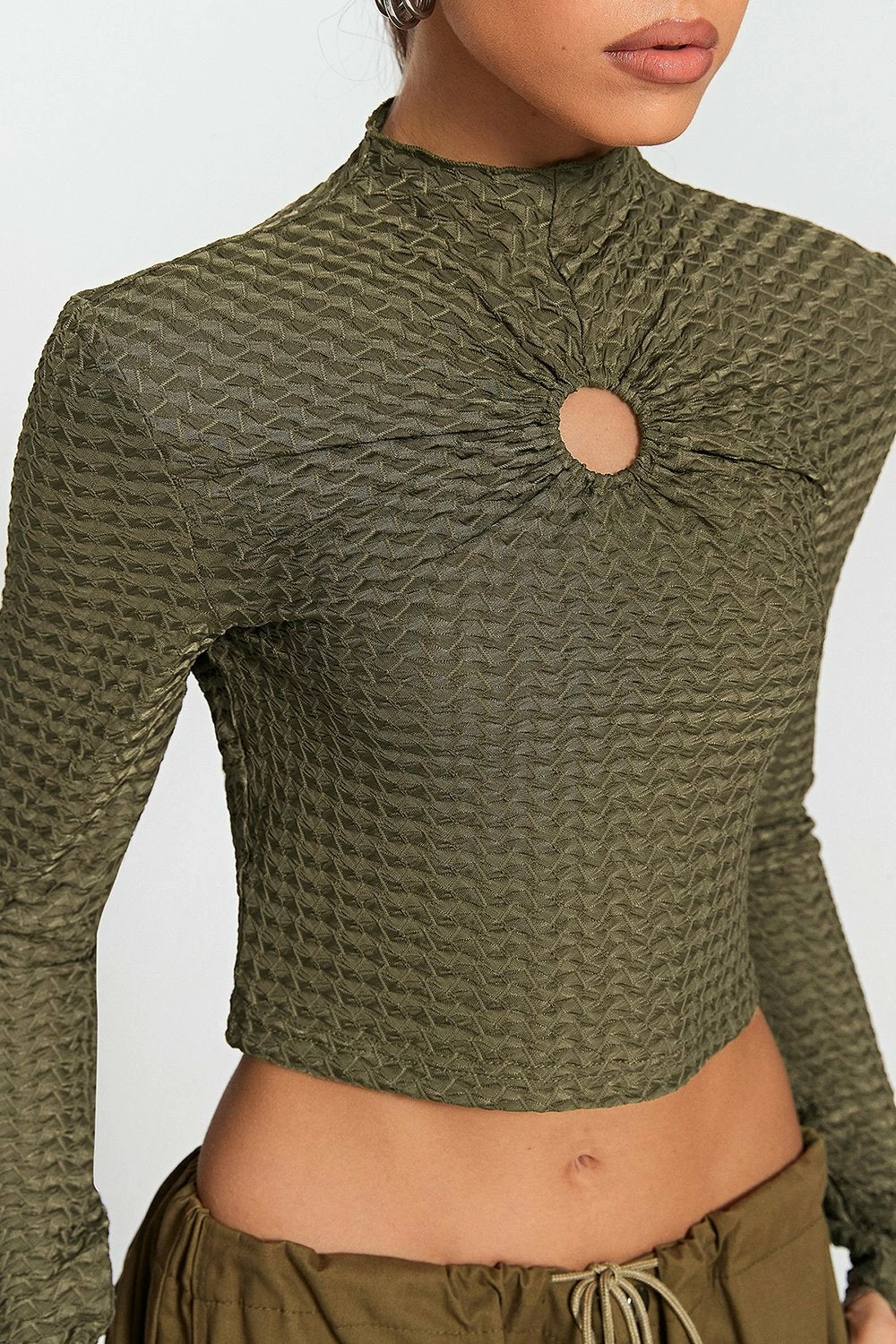 SOLADO Mock Neck O-Ring Front Thumb Hole Long Sleeve Top 7 SOLADO Mock Neck O-Ring Front Thumb Hole Long Sleeve Top - Image 5